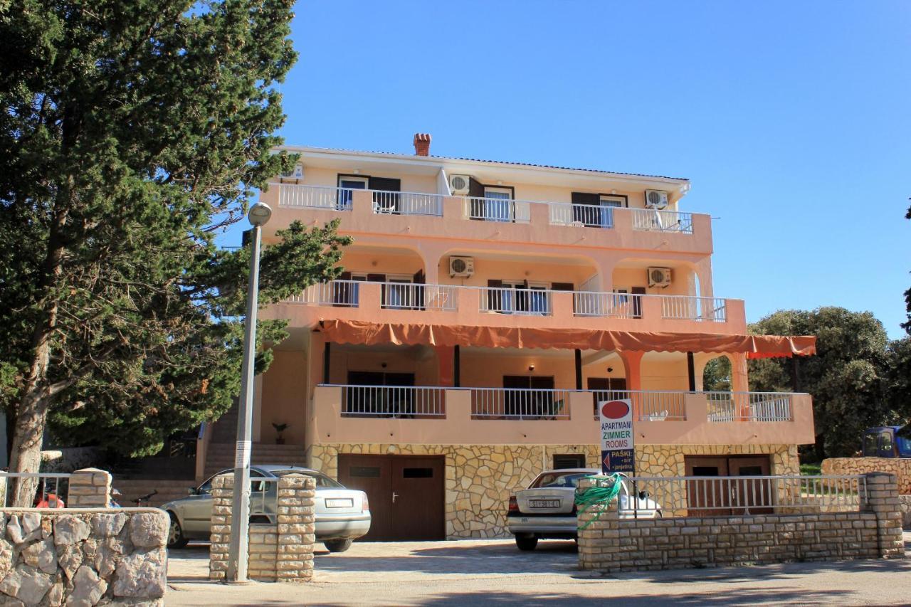 Apartments And Rooms By The Sea Mandre, Pag - 3557 Kolan Zewnętrze zdjęcie